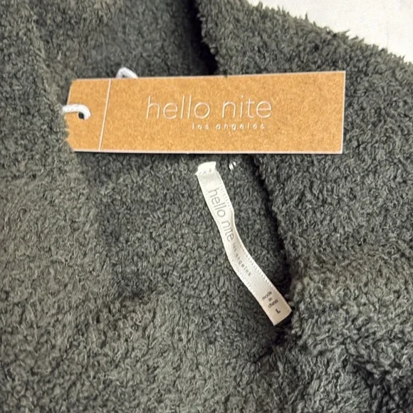 HELLO NITE OVERSIZED MOCK NECK SWEATER IN HUNTER GREEN - L - Picture 3 of 4